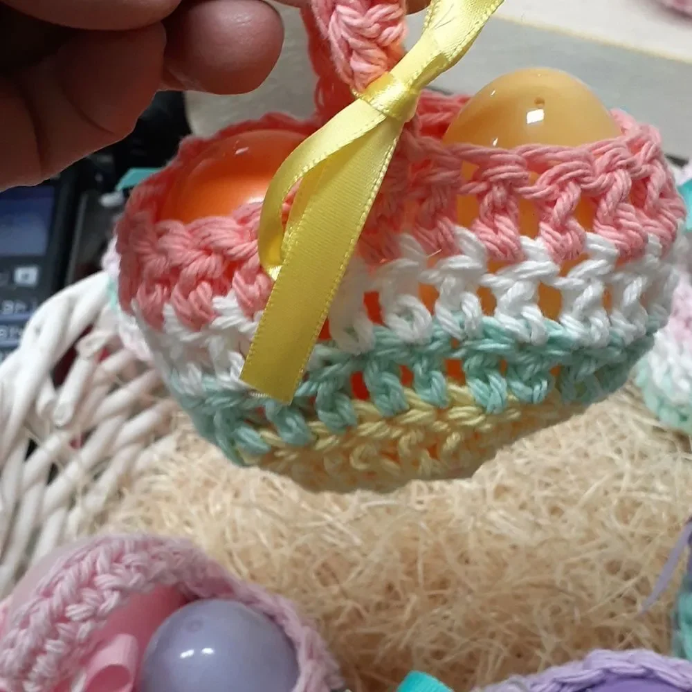 Hand‎ crocheted  mini Easter baskets, bunnies (pick 2)